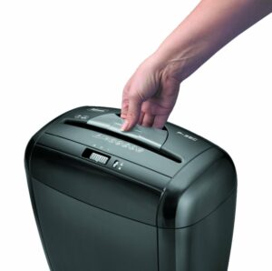 Der Fellowes Powershred P-35C Aktenvernichter ist leicht zu öffnen