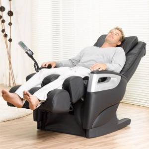 Massagesessel im Wohnzimmer