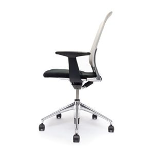 Seitenansicht vom Vitra MEDA im Bürostuhl Test