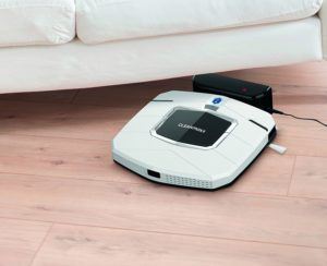 CLEANmaxx 05895 Saugroboter auf Holzboden im Test
