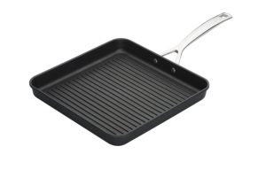 Schwarz-silberne Le Creuset Grillpfanne im Test