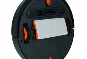 Unterseite des Cleanmaxx Saugroboter im Test