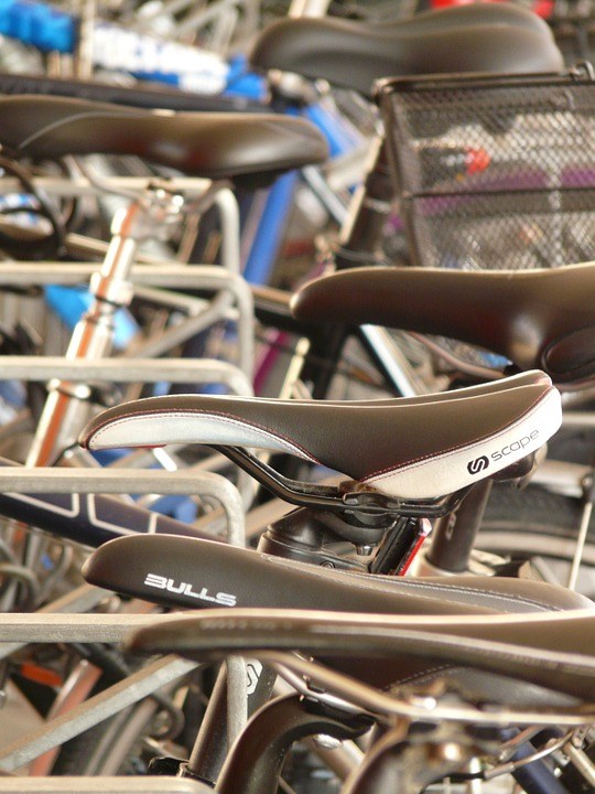 Nach diesen Testkriterien werden Rennrad Sättel bei ExpertenTesten.de verglichen