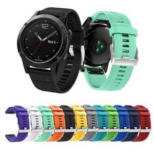 Farbvariationen der Armbänder von Garmin Fenix 5 Laufuhr im Test