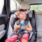 Kindersitz ab 4 Jahren Test - damit auch Kleinkinder sicher mit im Auto fahren - Vergleich der besten Kindersitze ab 4 Jahren 2025