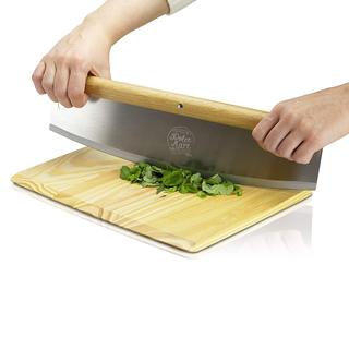 Das Wiegemesser von Dolce Mare ist sehr leicht zu bedienen im Test