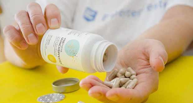 Cosphera Mönchspfeffer Kapseln im Test - je Tagesdosis sind 100 mg Mönchpfeffer enthalten