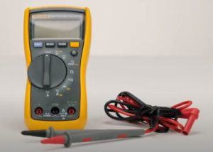 Nach diesen Testkriterien werden Fluke Multimeter bei ExpertenTesten verglichen
