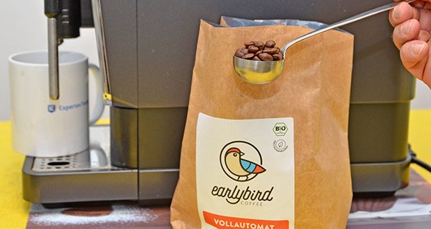 earlybird Bio ganze Bohne Kaffee Vollautomat im Test - der 25% Robusta-Anteil aus Indien sorgt für einen bittersüßen Schokoladengeschmack und für eine kräftige Basis