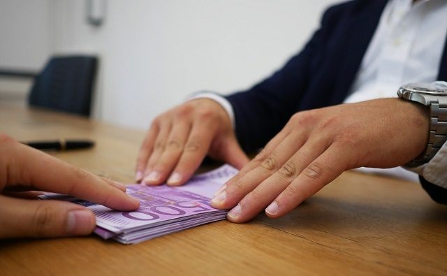 Kleinere Summen lassen sich wunderbar über einen Sofortkredit finanzieren