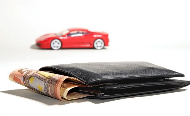 Um die Kosten für eine Autoreparatur zu begleichen, bietet sich ein Sofortkredit an.