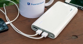 Powerbank zur Stromversorgung Ihres Echo Dot 3 oder 8 verwenden