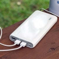 Das sind die aktuell leichtesten Powerbanks
