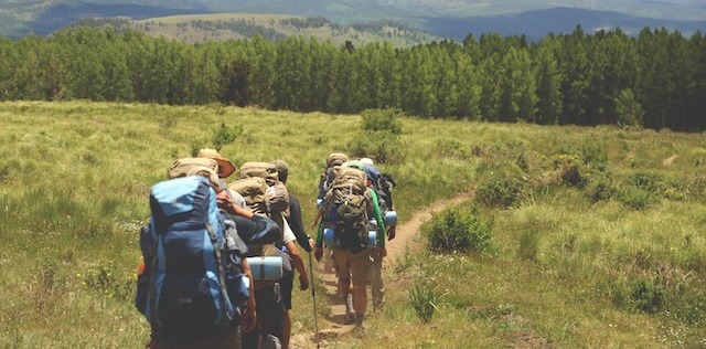 Rucksack und Ausrüstung für Wanderer