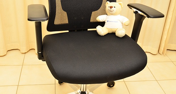 CLOUVOU Ergonomischer Bürostuhl im Test - Nylon Sitzmaterial für Elastizität und Komfort