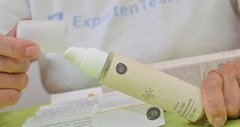 Wo kann ich eine Creme gegen Rötung im Gesicht Testsieger kaufen und online bestellen?