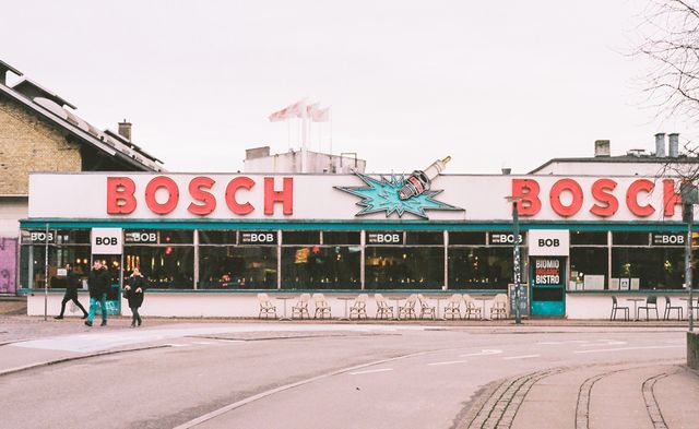 Bosch streicht in Deutschland 1.450 Stellen und lagert Teile des Betriebs ins Ausland aus Ein großer Profiteur ist Nordamerika
