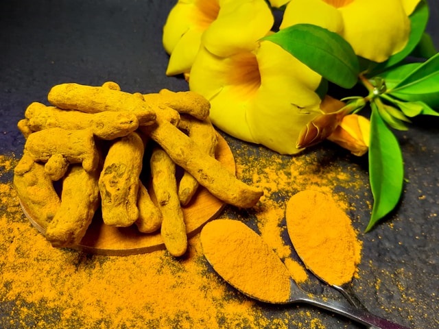 Verwendung von Kurkuma in ayurvedischen Rezepten