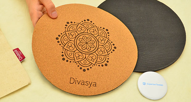 Divasya Kork Yoga Kniepads im Test - Aus nachhaltigem Naturkautschuk gefertigt; Oberfläche aus natürlichem Kork