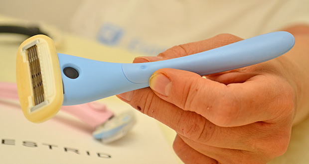 Estrid Nassrasierer-Kit für Frauen im Test - Fünf-Klingen-Technologie für gründliche Rasur