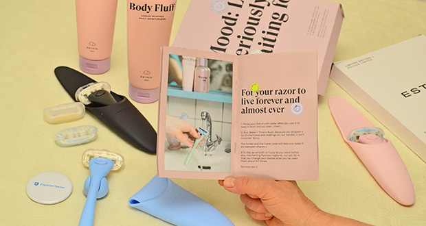 Estrid Nassrasierer-Kit für Frauen im Test - Sanfte, vegane Feuchtigkeitsstreifen mit Aloe Vera; ergonomische Stahlgriffe für festen Halt