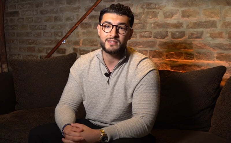 Rayan Berangi: Revolutioniert seine Close-it-Akademie das moderne Closing?