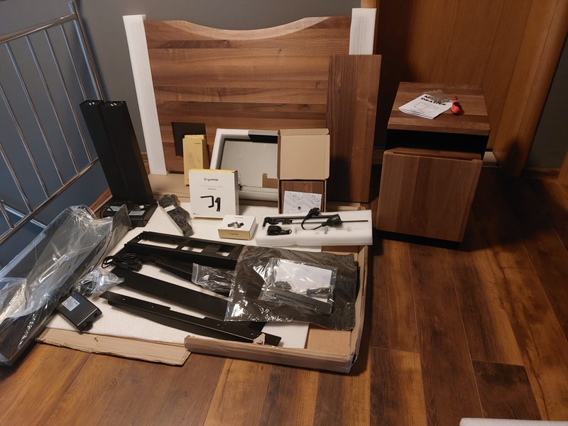 ErgoHide Test und Erfahrung – Modularer Massivholz-Schreibtisch mit Kabelmanagement